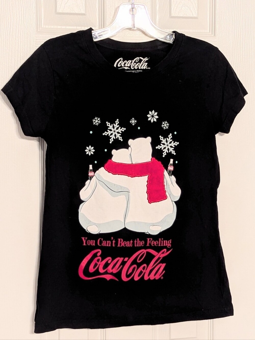 Coca-Cola Women's (Medium) Polar Bear Graphic Tee/T-shirt w/Textured Scarf